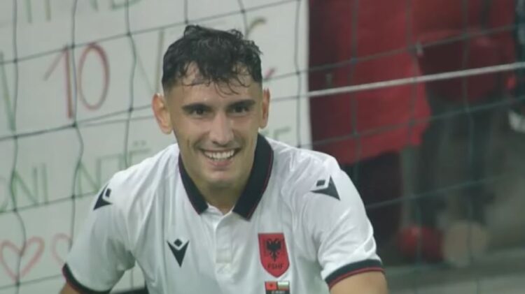 E nis me ‘këmbë të mbarë’/ 1 me 0, Kombëtarja ‘shkund’ portën bullgare