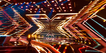 Shtohen emocionet! Këngëtari i njohur, juri në ‘X Factor’