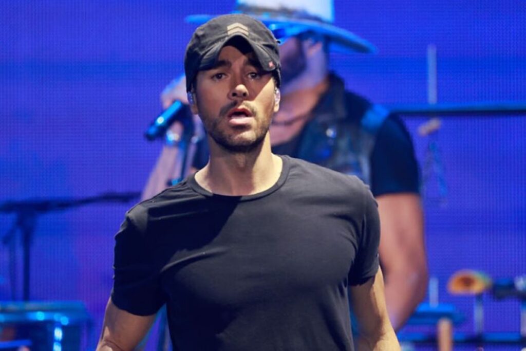 Enrique Iglesias jep lajmin e keq për fansat!