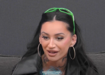 Bisedë me vajzat në oborr, Alby tregon kuptimin e veçantë të emrit të saj