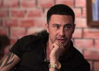 Pamje ‘hot’! Roberti na prezanton me të dashurën e re nga pushimet në Miami