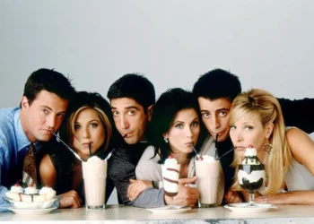 Yjet e ‘Friends’ ribashkohen për nder të Matthew Perry-t? Ja ç’përflitet