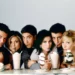 Yjet e ‘Friends’ ribashkohen për nder të Matthew Perry-t? Ja ç’përflitet