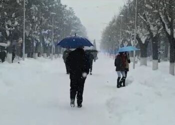 Moti i keq në Shqipëri! Dëbora izolon 1 mijë banorë në Dibër