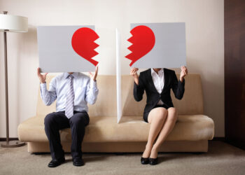 Shenjat e horoskopit që e kalojnë më lehtë një ndarje!