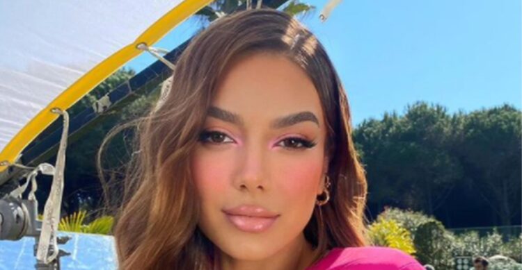 Nën hetim nga SPAK, Elvana do të performojë në Sheshin Skënderbej