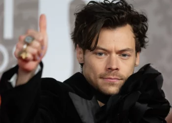 Nuk do ta njihni! Harry Styles bën ndryshimin drastik në pamje