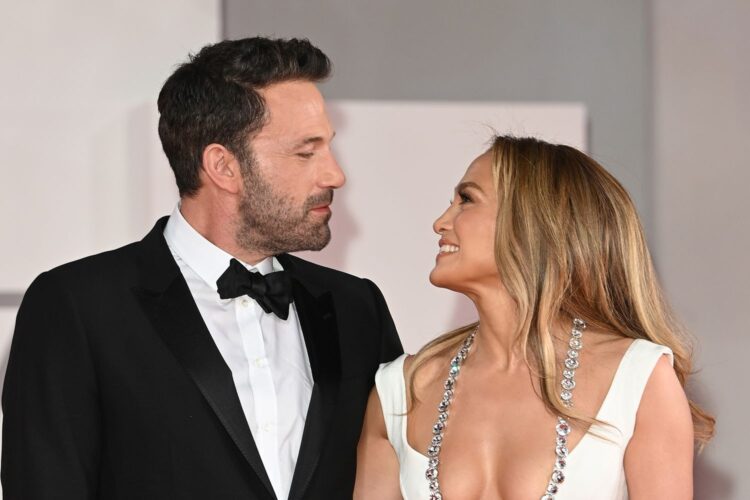 JLO zbulon dallimin mes lidhjes së saj me Affleck dhe romancave të kaluara