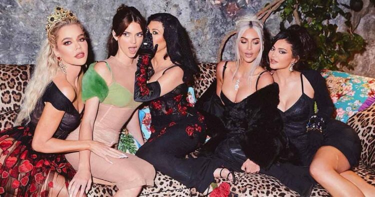 Kourtney po e mban djalin e porsalindur larg motrave të saj, pse?