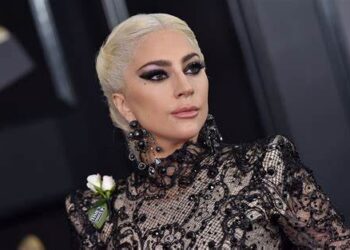 ‘Një i moshuar më tha…’/ Lady Gaga tregon si u bë pjesë e ‘Iluminatit’