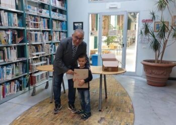 Ka lexuar 125 libra! 5-vjeçari shqiptar habit Italinë, vlerësohet me çmim