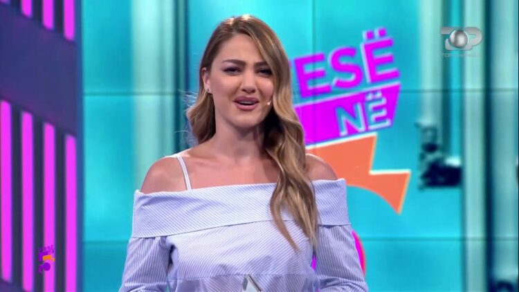 “Ftesë në 5”, e ftuara: Gjatë shtatzënisë gratë e japin burrin me “leje”