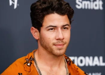 Rrëfimi i Nick Jonas: Familja ime më shpëtoi jetën