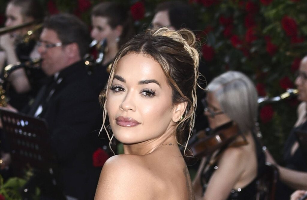 VIDEO/ Rita Ora shijon jetën e natës në Prishtinë!