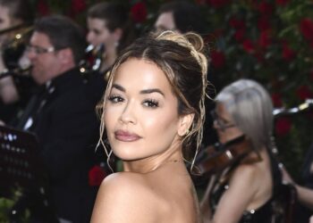 VIDEO/ Rita Ora shijon jetën e natës në Prishtinë!