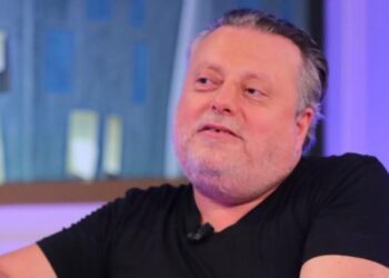 ‘Nuk e besoj dot’/ Stefi përlotet nga surpriza e vajzës së tij