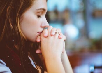 Stresi transmetohet: Si të shmangni “infektimin” nga të tjerët?