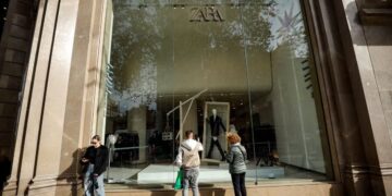 Zara heq reklamën nga website pas thirrjeve të Gazës për bojkot