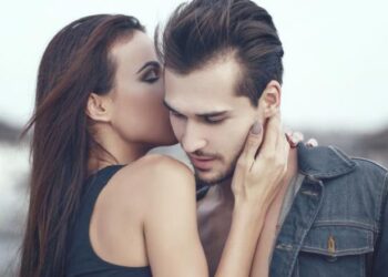 Tre fjalë të cilave nuk u rezistojnë meshkujt!