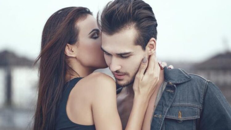 Tre fjalë të cilave nuk u rezistojnë meshkujt!