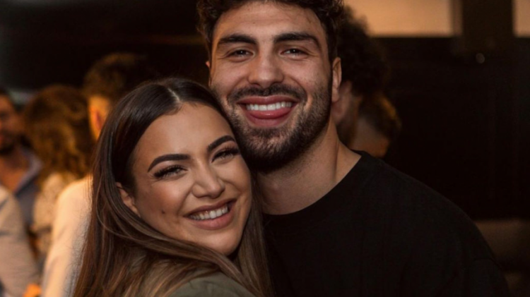 E pyet për Ledrin, Sara “përplaset” me Ronaldo Sharkën!