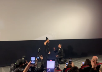 Donaldi i bën surprizën më të bukur Borës në premierën e ‘5 Herë JO’