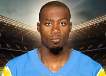 U kthye në trend, sportisti amerikan në stadium me shqiponjën dykrenare