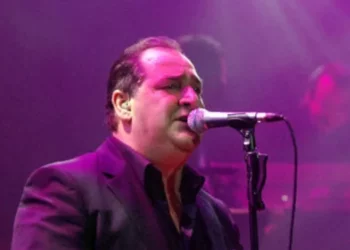 Lokalet dhe restorantet bëjnë gjestin e veçantë në nder të Vasili Karras