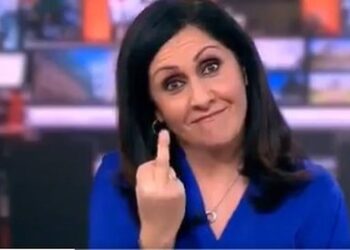 Spikerja e “BBC” nxjerr gishtin e mesit në transmetimin live (VIDEO)