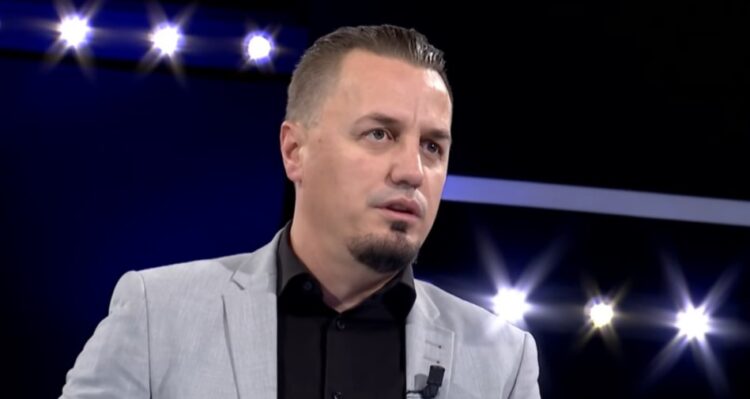 Blero tregon vështirësitë që ka kaluar, për t’u futur në tregun muzikor