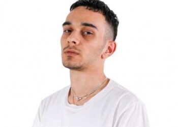 Reperi Buta, baba për herë të parë