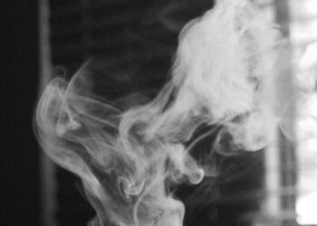 STUDIMI: Pirja e duhanit shkakton edhe tkurjen e trurit