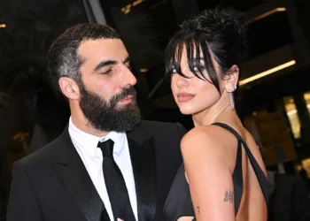 Dua Lipa i jep fund marrëdhënies me regjisorin Romain Gavras!