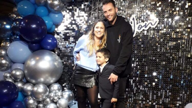 “Për babi Edin…”, Joni i shkruan kartolinë Eduart Grishajt