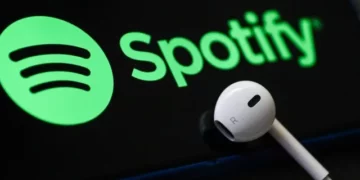 “Spotify” shkurton stafin për të ulur kostot