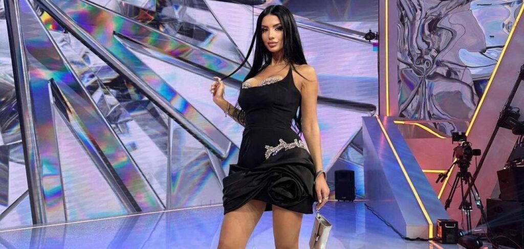 Xhoana e “Love Island” tregon për herë të parë imazhin e djalit