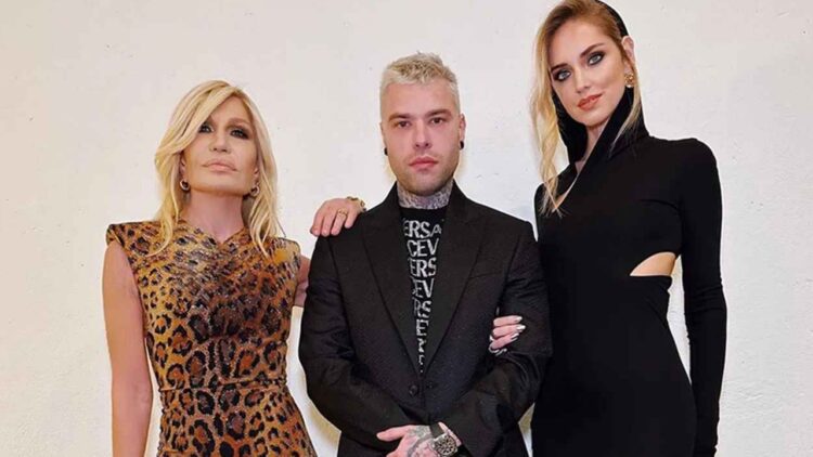 E gjithë bota kundër, Donatella Versace krah Chiara Ferragni-t