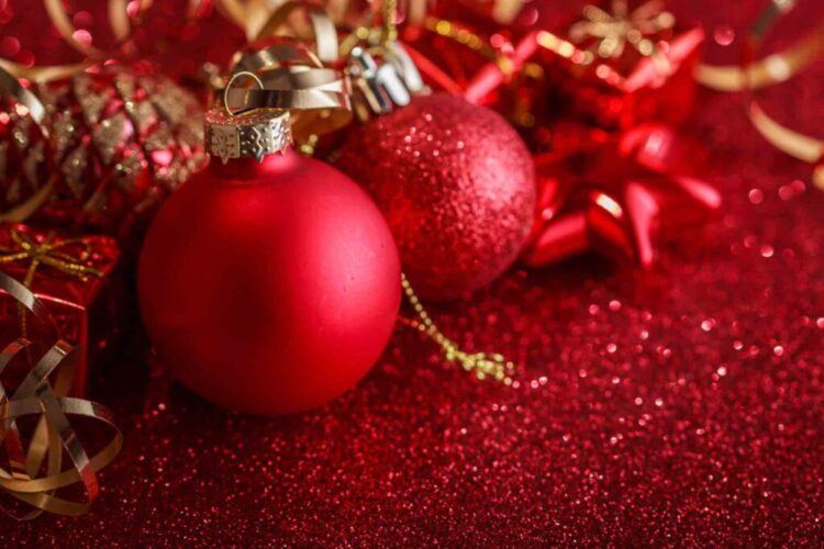 Pse e kuqja është ngjyra mbizotëruese e Krishtlindjeve?