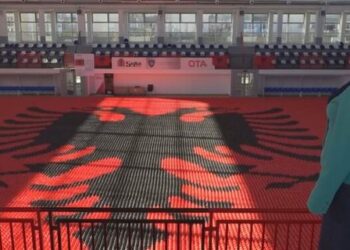 Konkuroi për ‘Guinness’, shqiptarja nga Kosova fiton çmimin e katërt