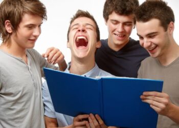 Tre shenjat e horoskopit që janë shakaxhinjtë më të mëdhenj!