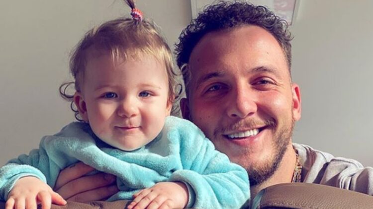 Hana ka sot ditëlindjen, Mozzik prek me urimin për të bijën