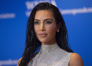 Kim Kardashian merr dhuratën e pazakontë për Krishtlindje!