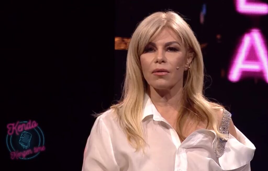 Mesazhi nga personi më special, përlot Manjola Nallbanin