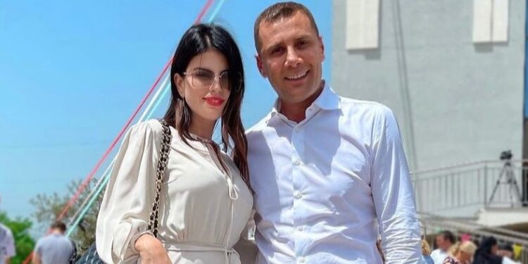 Rudina Dembacaj dhe Mark Frroku marrin bekimin nga Papa Françesku