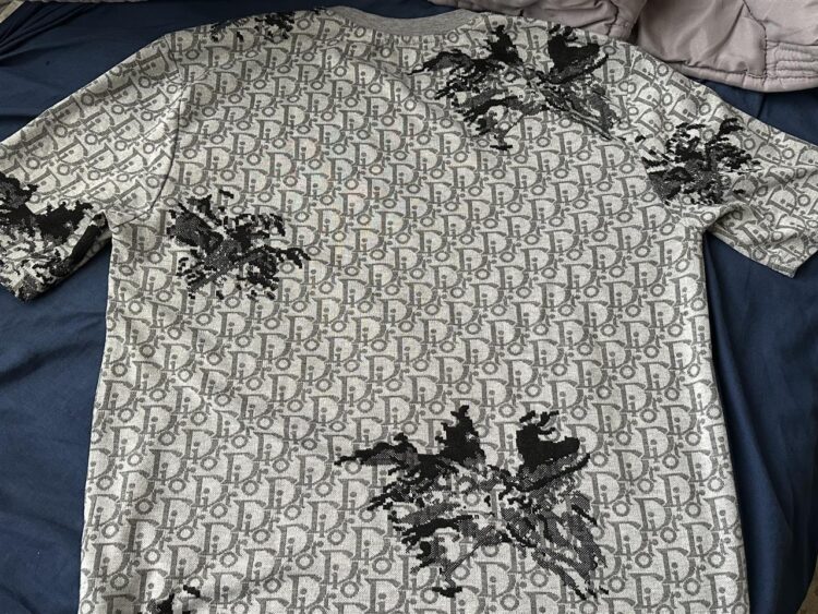 Rasti i “Philipp Plein” për demaskimin e personave me rroba “fake”!