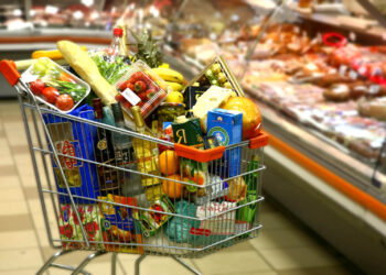 Me 10 mijë lekë sot blen 20-25% më pak se një vit më parë