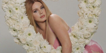 Lana Del Rey imazh për SKIMS: ‘Kam qenë një fanse e madhe  që nga fillimi’