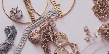 Trendet e aksesorëve që do ti shihni në 2024