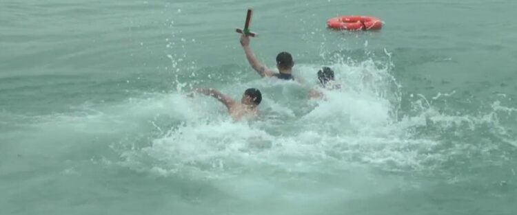 Besimtarët ortodoksë kremtojnë sot Ditën e Ujit të Bekuar