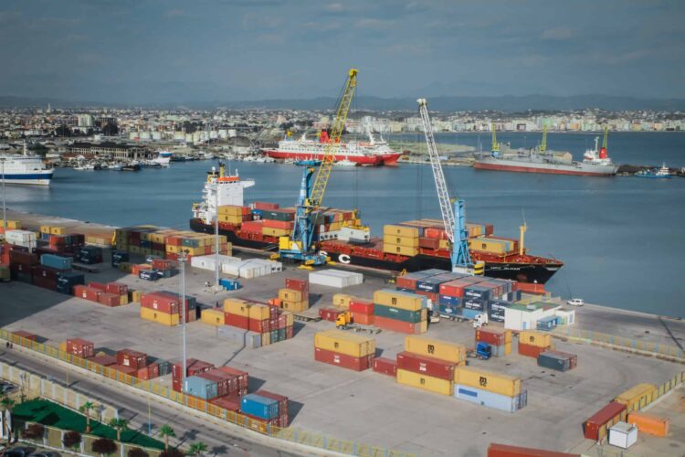 Koncesioni i kontenierëve, firma turke kërkon 100 milionë euro dëmshpërblim